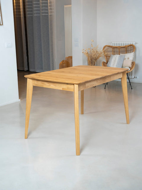 Table à manger à rallonges 110-145 cm en chêne massif naturel Vega