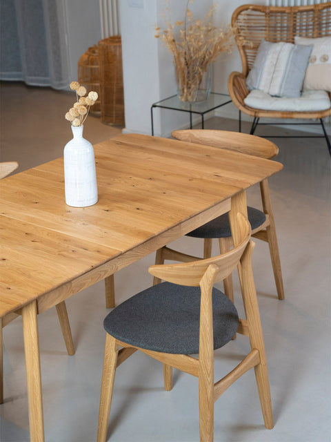 Table à manger à rallonges 110-145 cm en chêne massif naturel Vega
