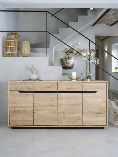Buffet 180 cm avec 4 portes en chêne massif blanchi moderne Adena
