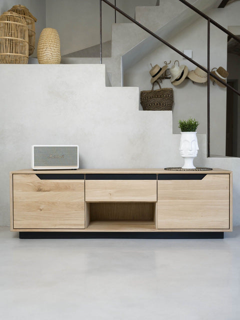 Meuble TV en chêne massif blanchi 2 portes 160x42x50 cm moderne Adena