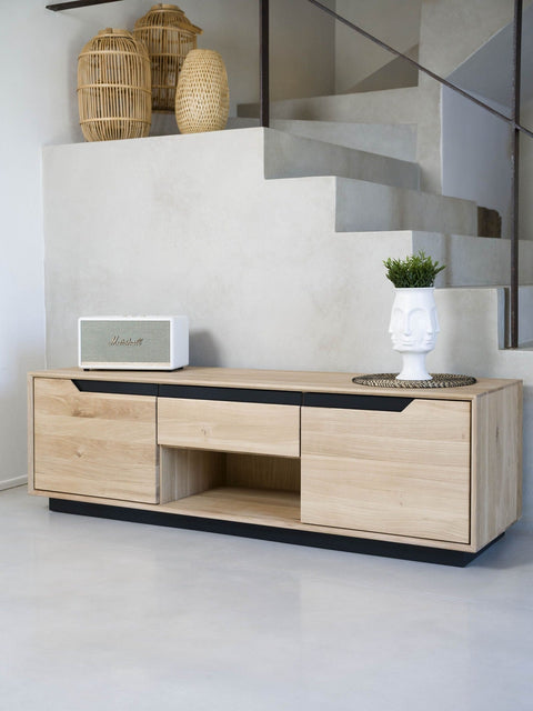 Meuble TV en chêne massif blanchi 2 portes 160x42x50 cm moderne Adena