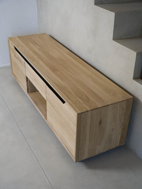 Meuble TV en chêne massif blanchi 2 portes 160x42x50 cm moderne Adena