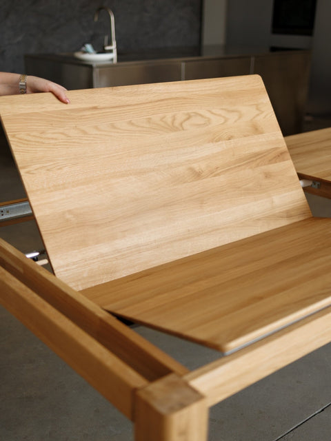 Table à manger extensible 140-225 cm avec rallonge en chêne massif naturel Cortona