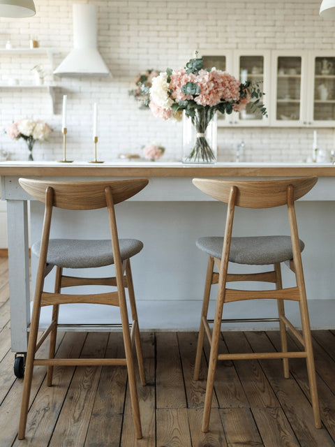 Tabouret de bar avec dossier et assise rembourrée en chêne massif naturel hauteur d'assise 70 cm Positano
