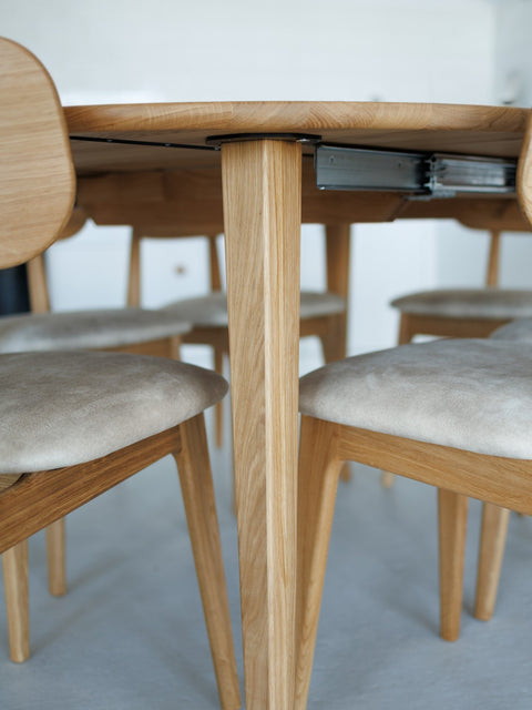 Table ronde extensible Verona 120–165 cm avec rallonge papillon intégrée en chêne massif naturel