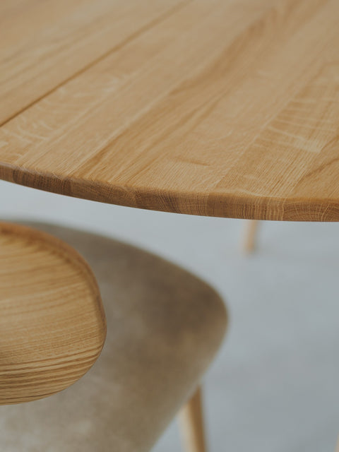 Table ronde extensible Verona 120–165 cm avec rallonge papillon intégrée en chêne massif naturel