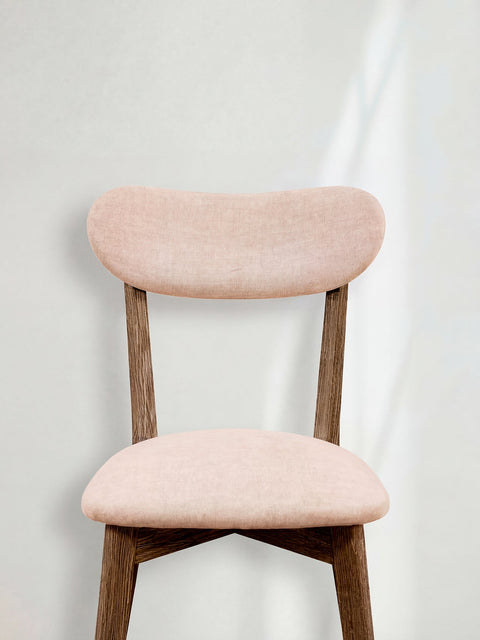 Chaise en bois massif de chêne fumé rembourrée Libero