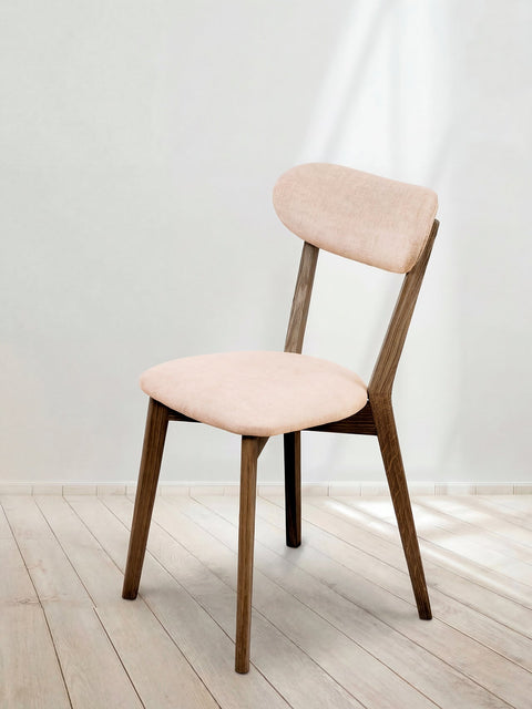 Chaise en bois massif de chêne fumé rembourrée Libero