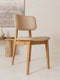 Chaise de salle à manger rembourrée en tissu beige et bois de chêne massif brun Mevis