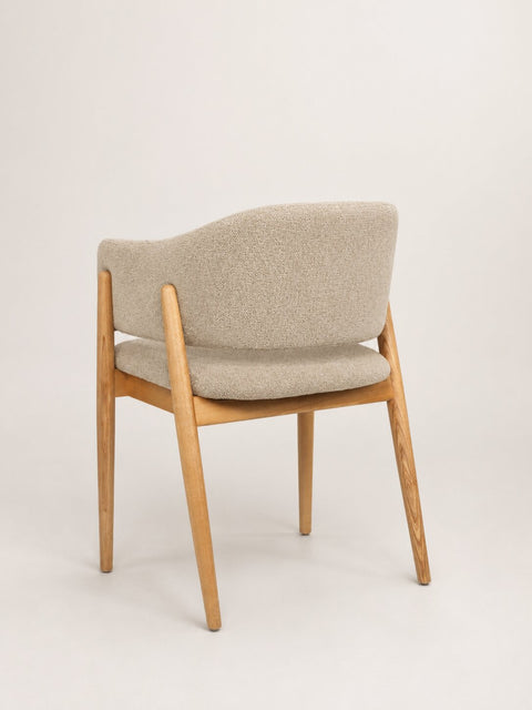 Chaise de salle à manger rembourrée avec accoudoirs, en velours beige et chêne massif naturel Sonata 