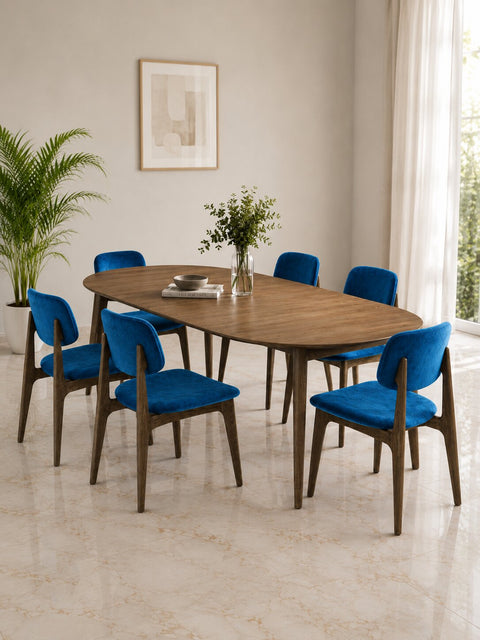 Chaise de salle à manger rembourrée en velours bleu sur bois de chêne massif fumé Mevis